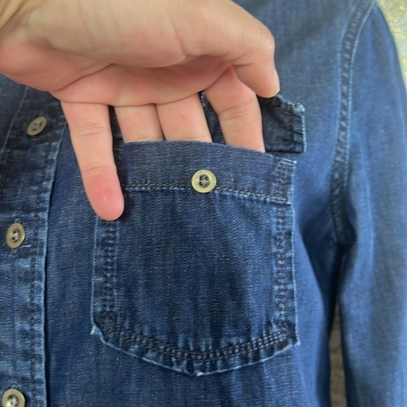 Banana Republic Dark Soft Wash Button Up Denim Shirt Size XS - Picture 8 of 16